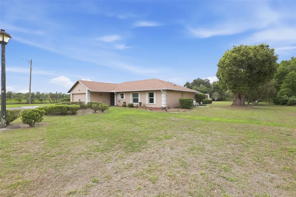 2425 Hawk Griffin Road Plant City FL 33565
