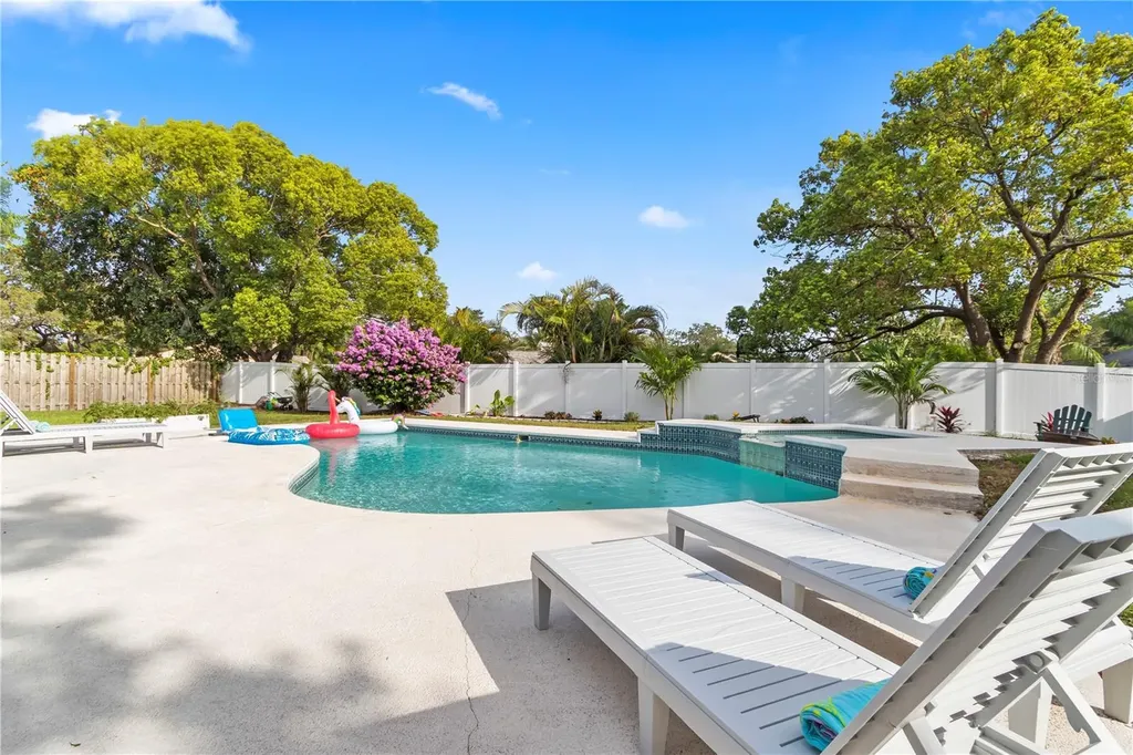 1372 Tenby Way Palm Harbor FL 34683