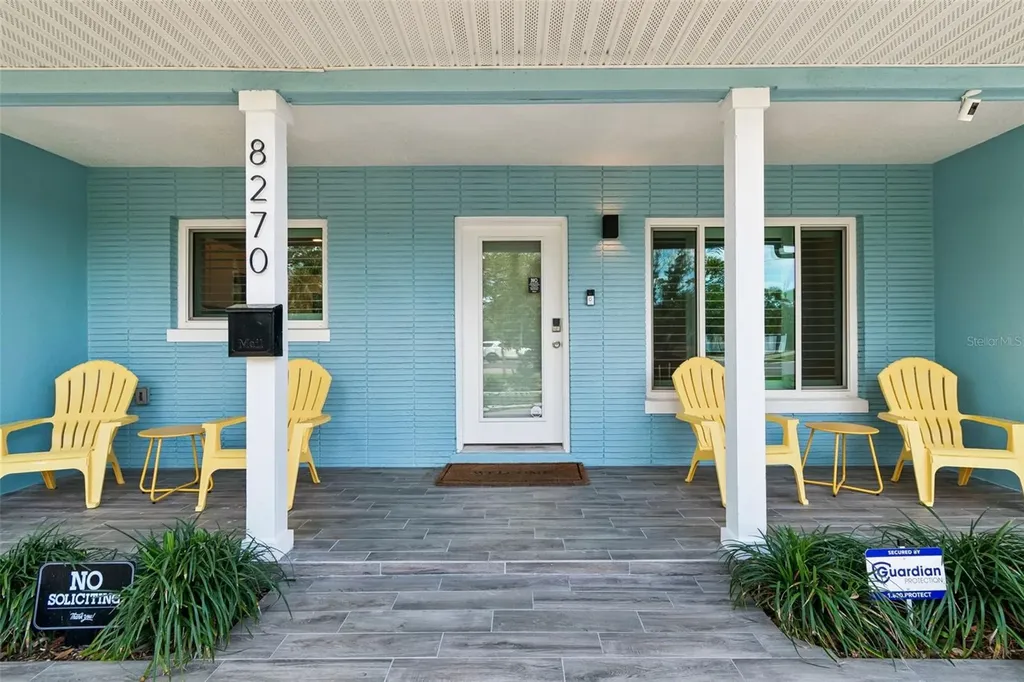 8270 30th Avenue N St Petersburg FL 33710