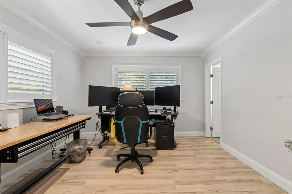 8270 30th Avenue N St Petersburg FL 33710