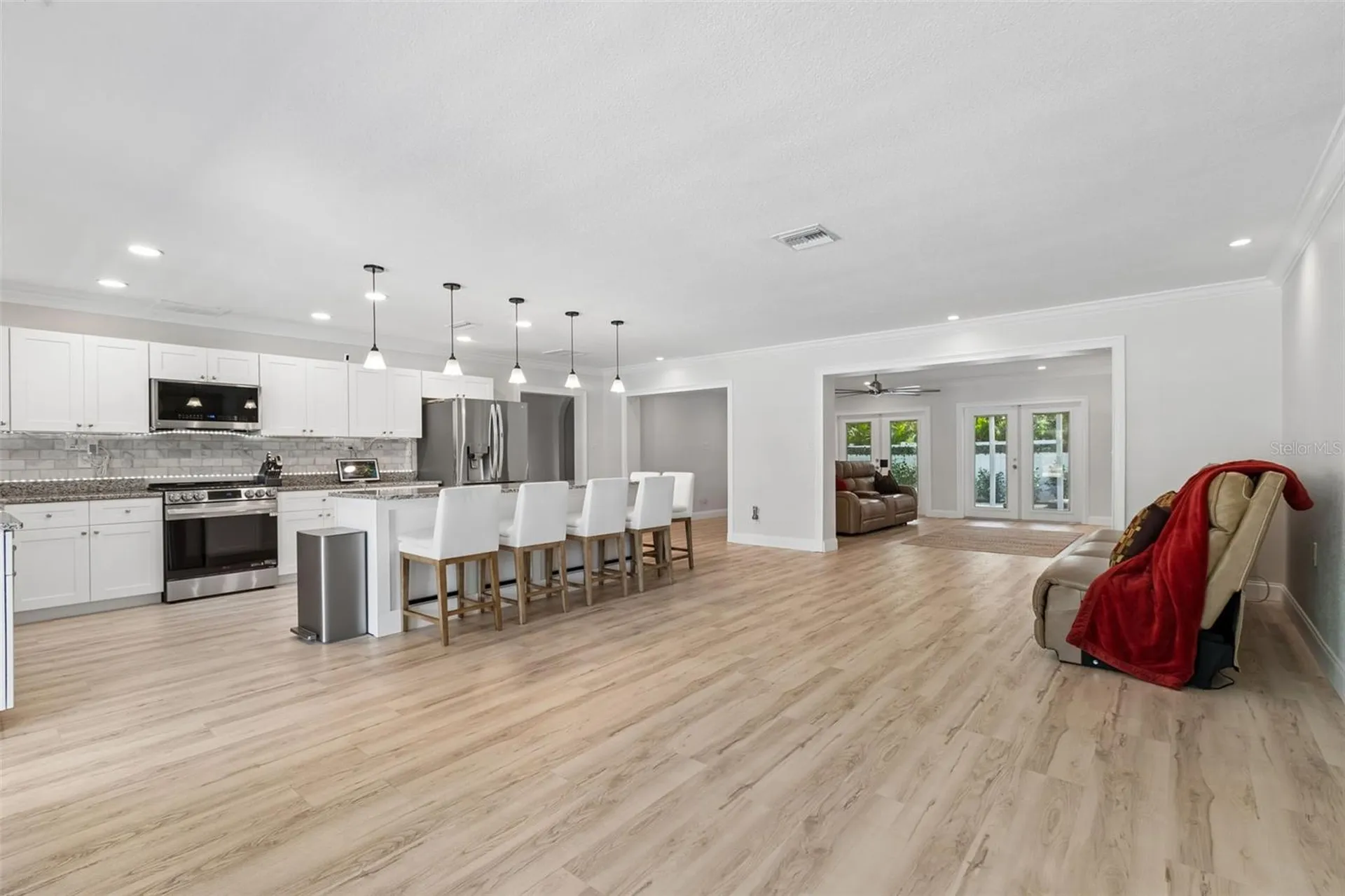 8270 30th Avenue N St Petersburg FL 33710