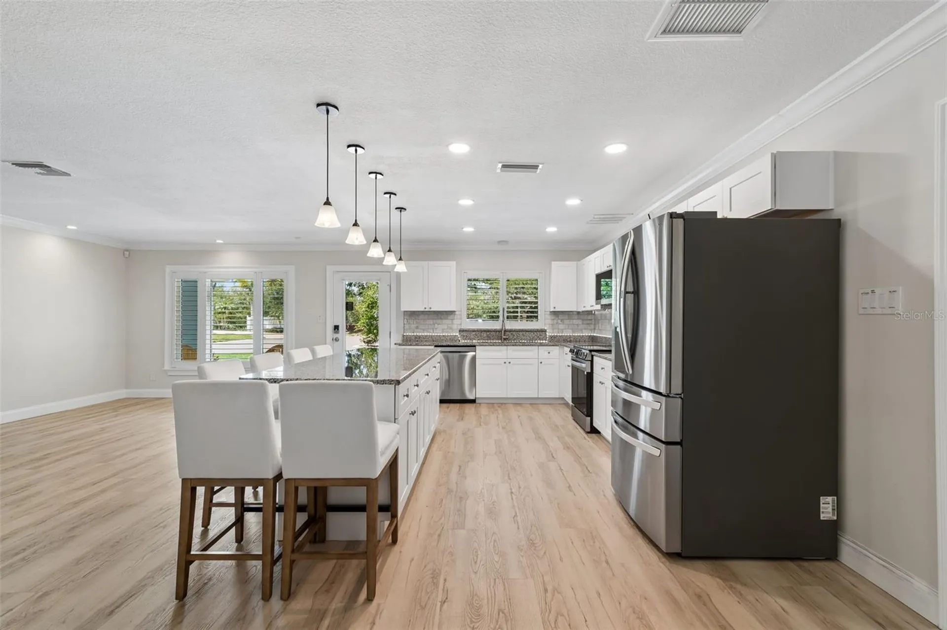 8270 30th Avenue N St Petersburg FL 33710