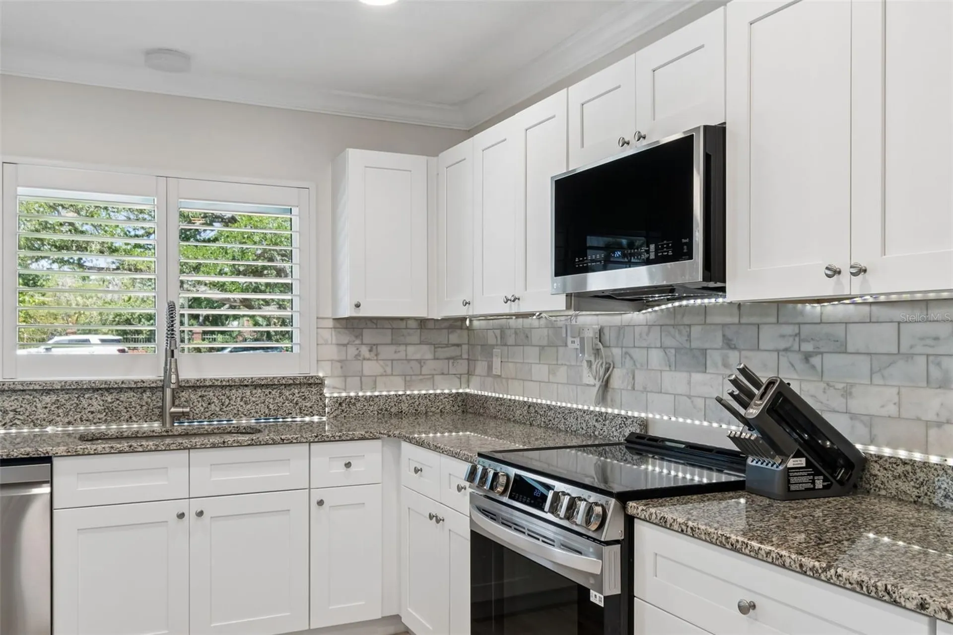 8270 30th Avenue N St Petersburg FL 33710