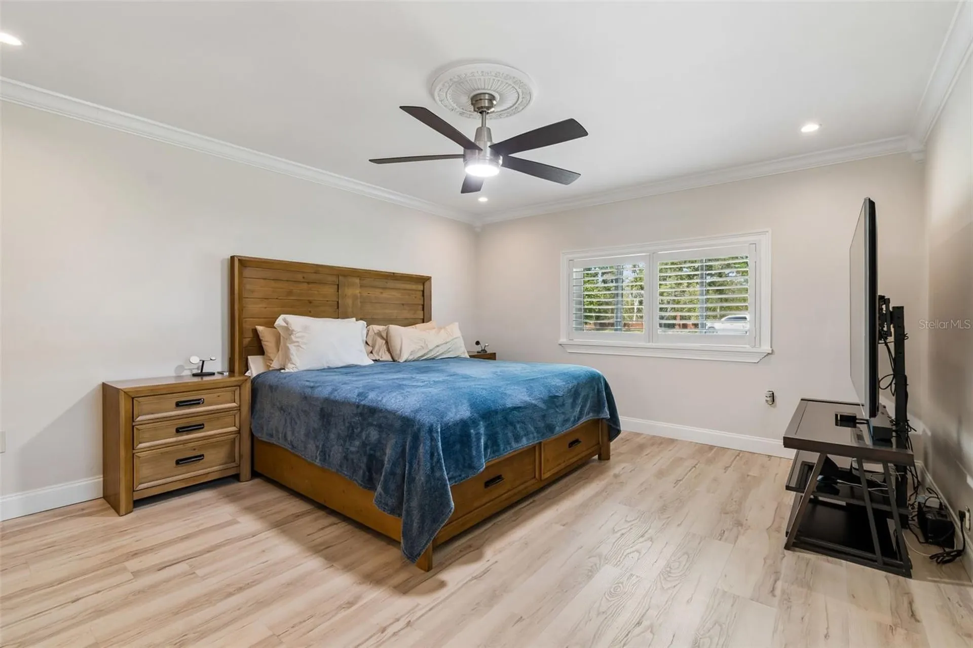 8270 30th Avenue N St Petersburg FL 33710