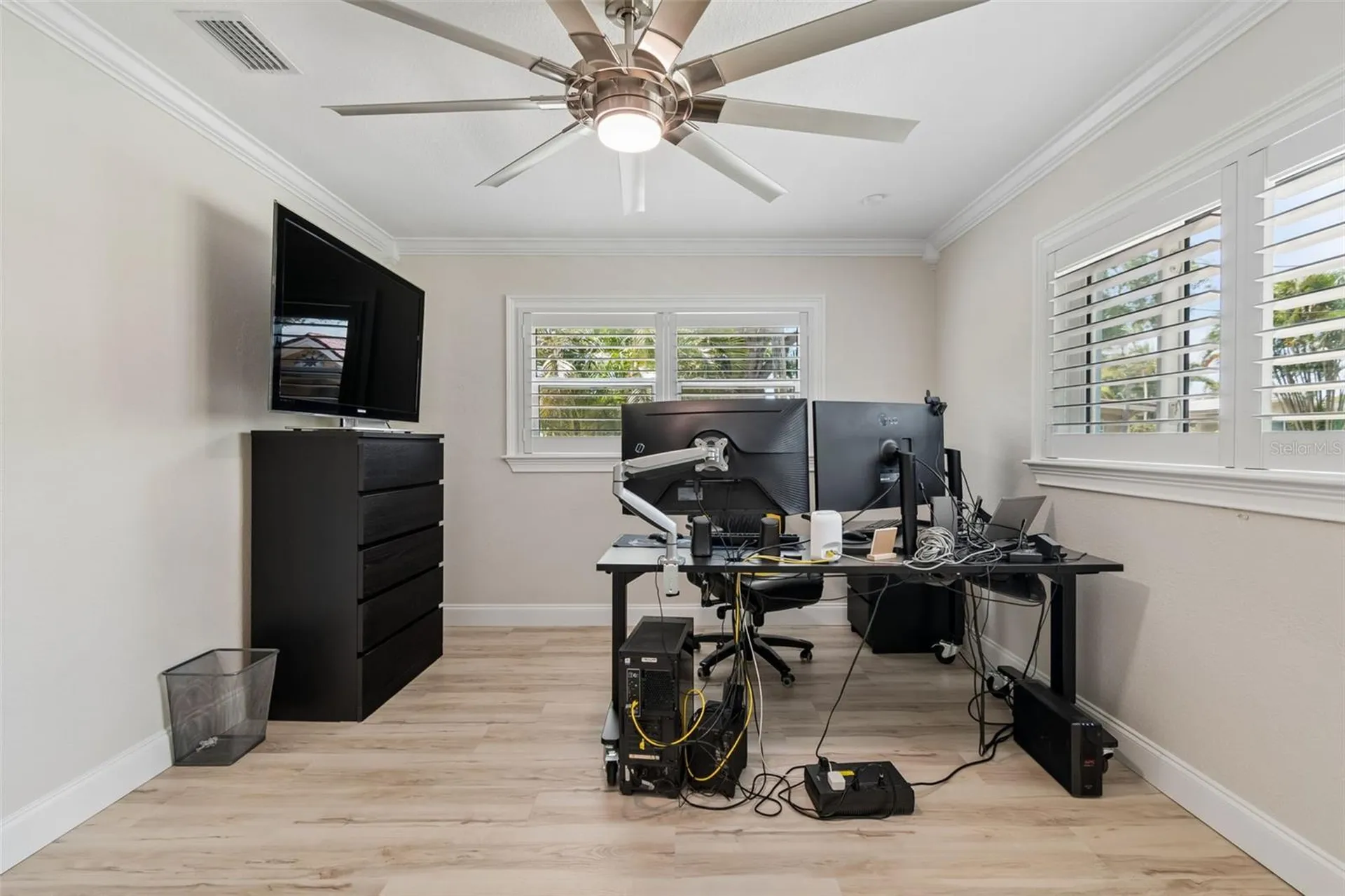 8270 30th Avenue N St Petersburg FL 33710