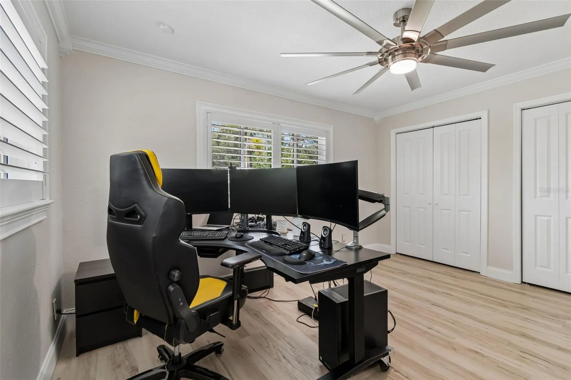 8270 30th Avenue N St Petersburg FL 33710