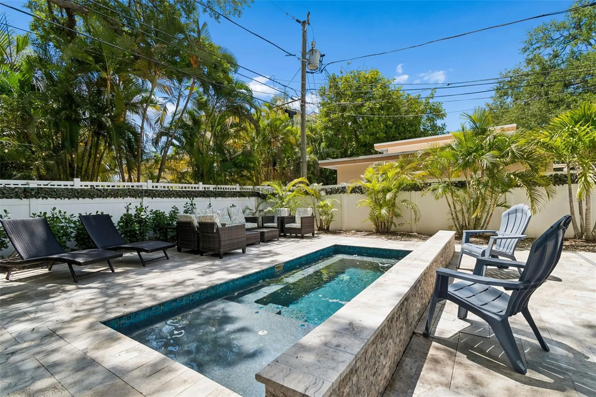 8270 30th Avenue N St Petersburg FL 33710
