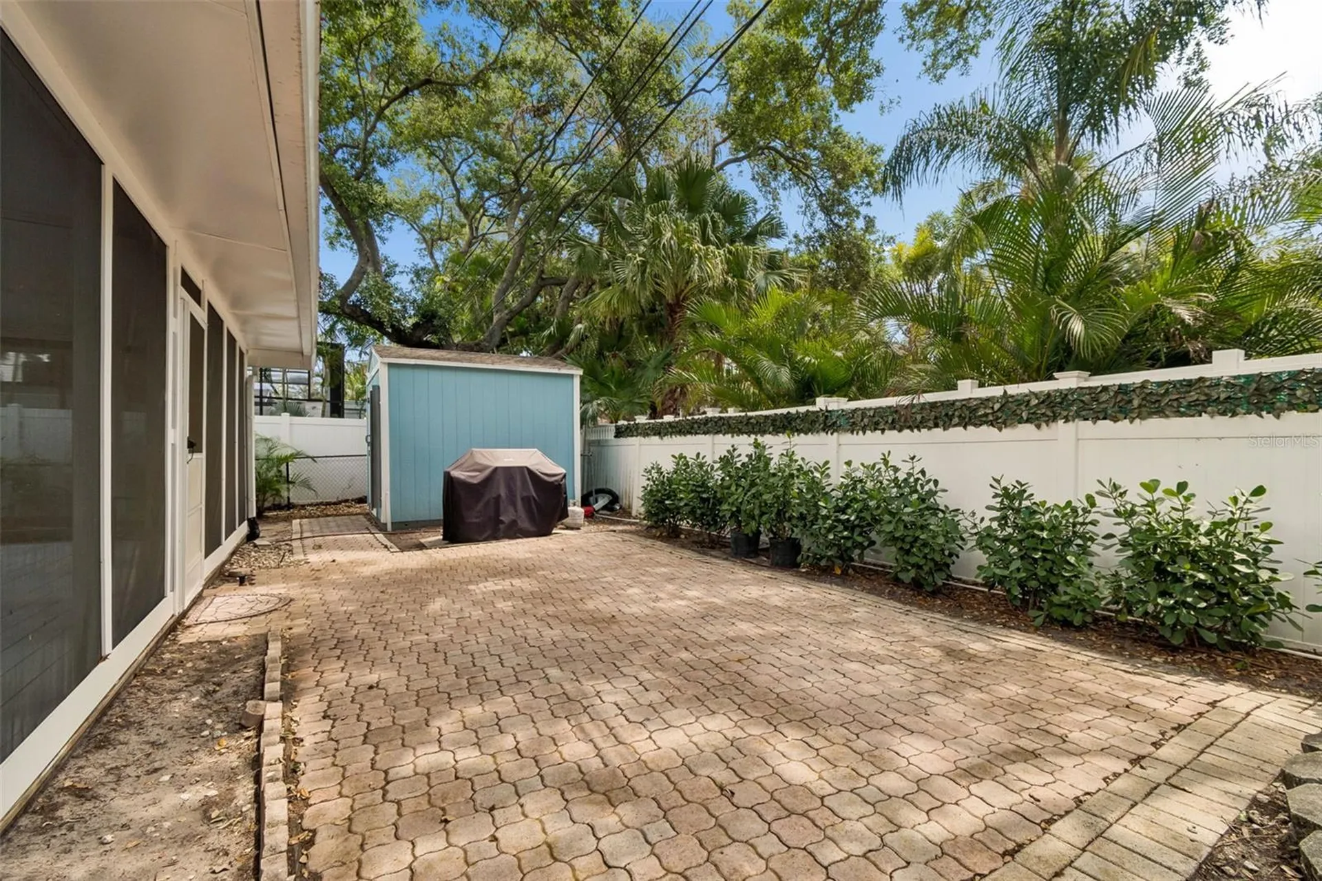 8270 30th Avenue N St Petersburg FL 33710
