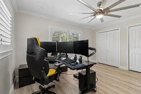 8270 30th Avenue N St Petersburg FL 33710