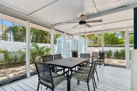 8270 30th Avenue N St Petersburg FL 33710
