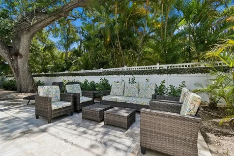 8270 30th Avenue N St Petersburg FL 33710