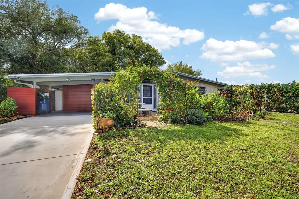3962 60th Street N St Petersburg FL 33709
