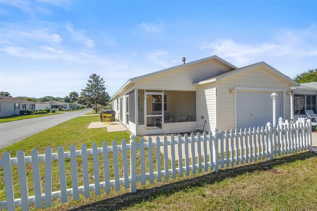 324 Emmalee Place The Villages FL 32162