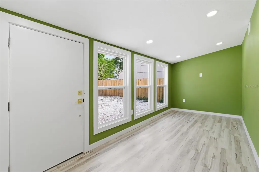 5211 25th Avenue S Gulfport FL 33707