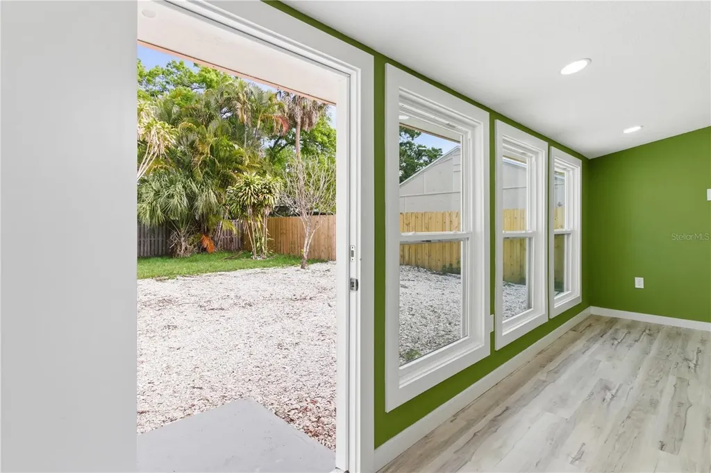 5211 25th Avenue S Gulfport FL 33707