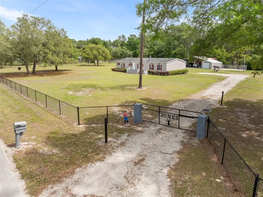 2601 SW 186th Court Dunnellon FL 34432