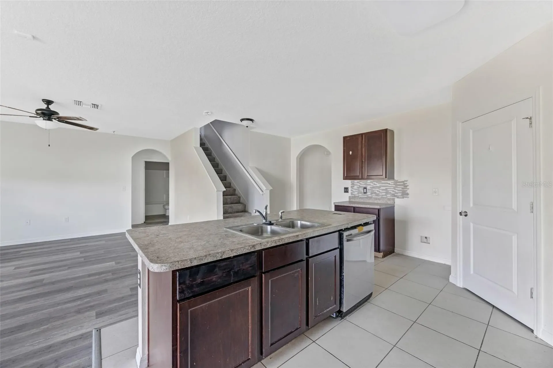 10019 Geese Trail Circle Sun City Center FL 33573