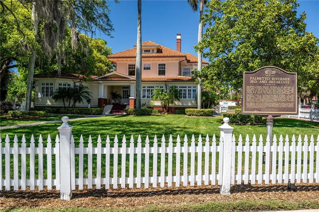 337 8th Avenue W Palmetto FL 34221