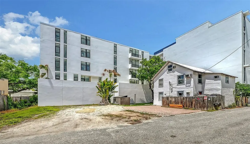 420 Kumquat Court Sarasota FL 34236