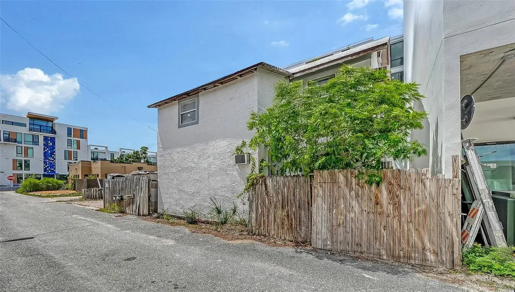 420 Kumquat Court Sarasota FL 34236
