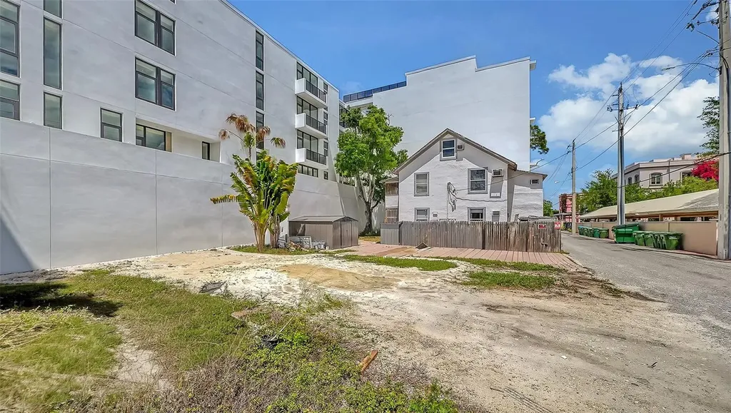 420 Kumquat Court Sarasota FL 34236