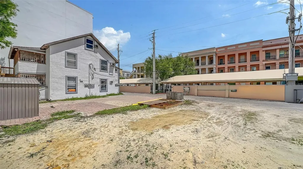 420 Kumquat Court Sarasota FL 34236