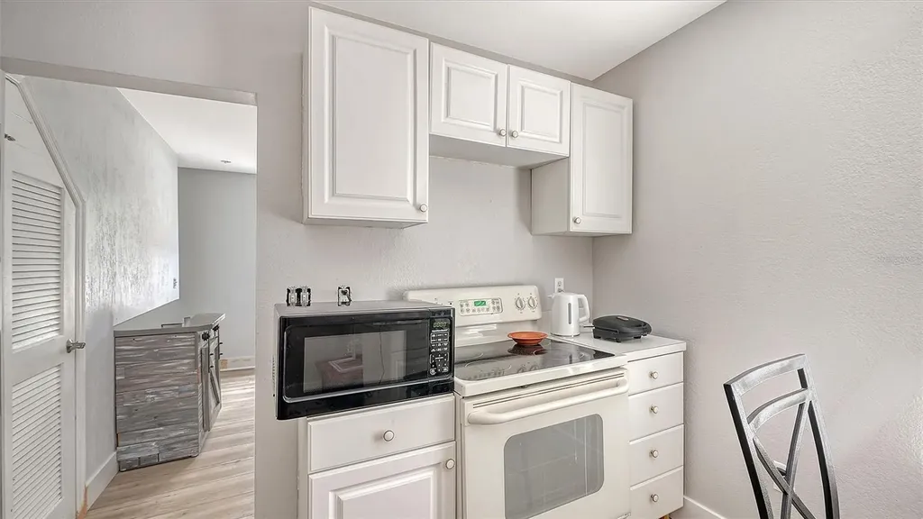 420 Kumquat Court Sarasota FL 34236