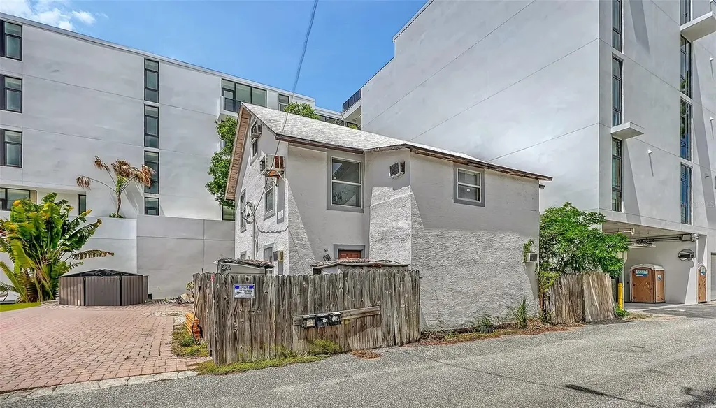 420 Kumquat Court Sarasota FL 34236