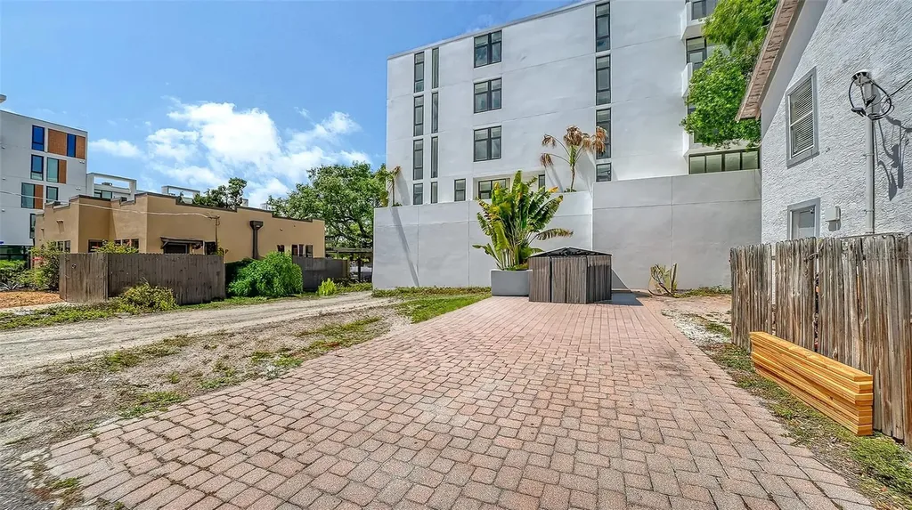 420 Kumquat Court Sarasota FL 34236