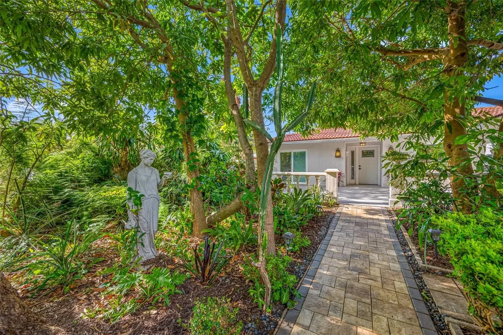 1764 Linwood Circle Clearwater FL 33755