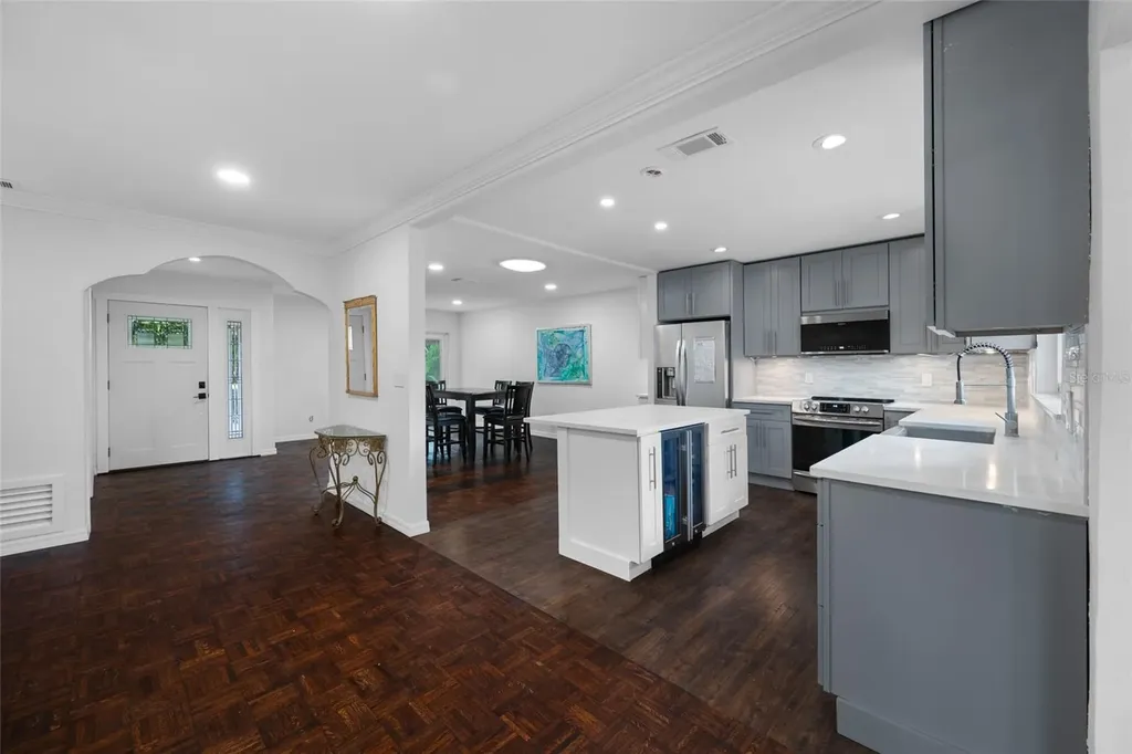 1764 Linwood Circle Clearwater FL 33755