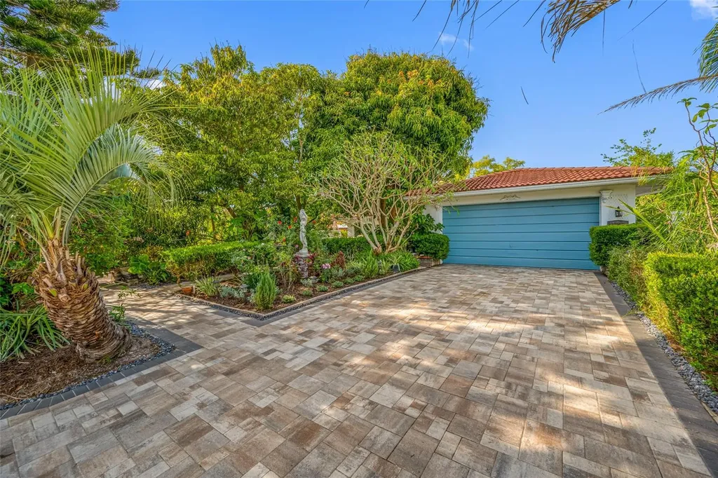 1764 Linwood Circle Clearwater FL 33755