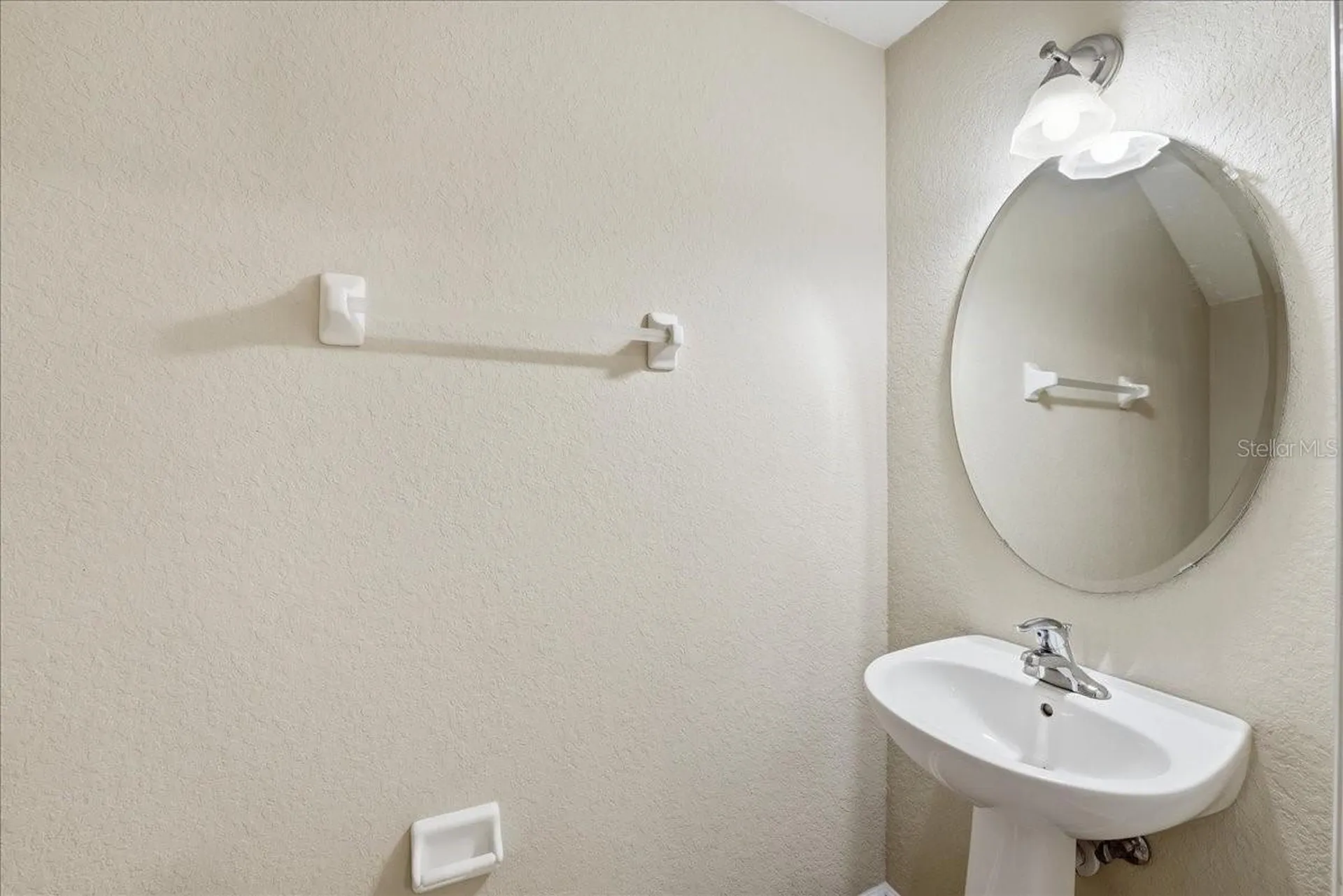 2837 Villafuerte Point Orlando FL 32835
