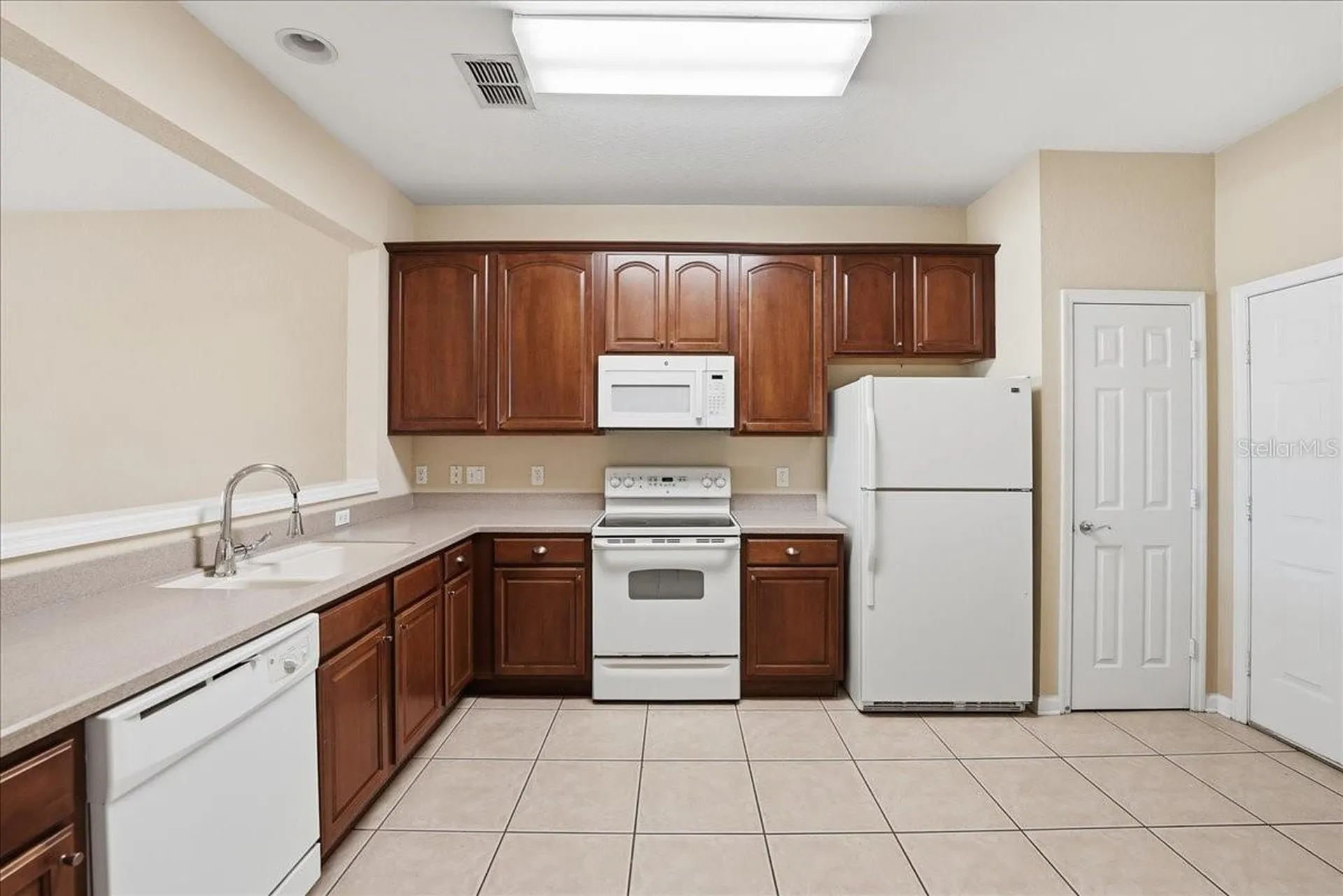 2837 Villafuerte Point Orlando FL 32835