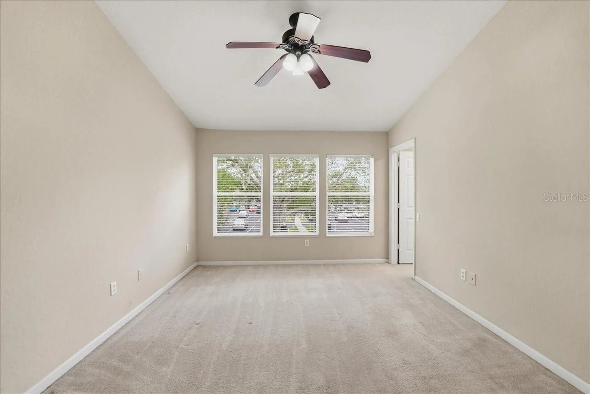 2837 Villafuerte Point Orlando FL 32835