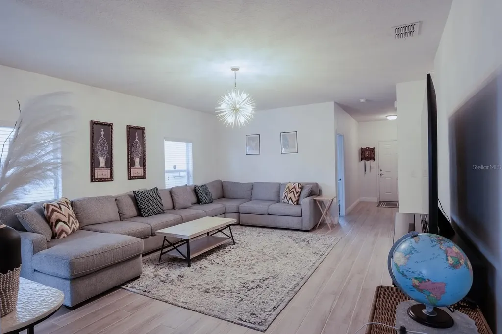 8610 Turnstone Shore Lane Riverview FL 33578
