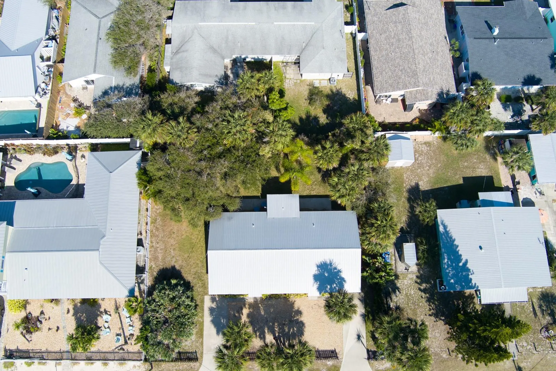 712-714 Oakwood Avenue New Smyrna Beach FL 32169