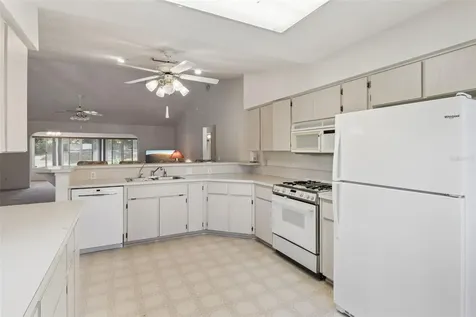 26245 Newcombe Circle Leesburg FL 34748
