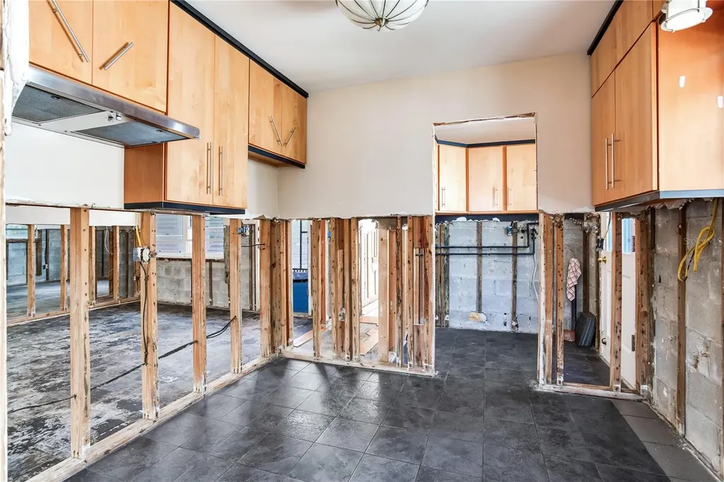 16107 Gulf Boulevard Redington Beach FL 33708