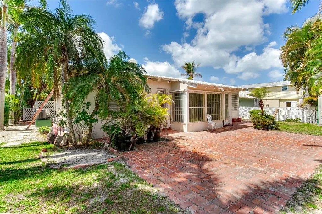 16107 Gulf Boulevard Redington Beach FL 33708