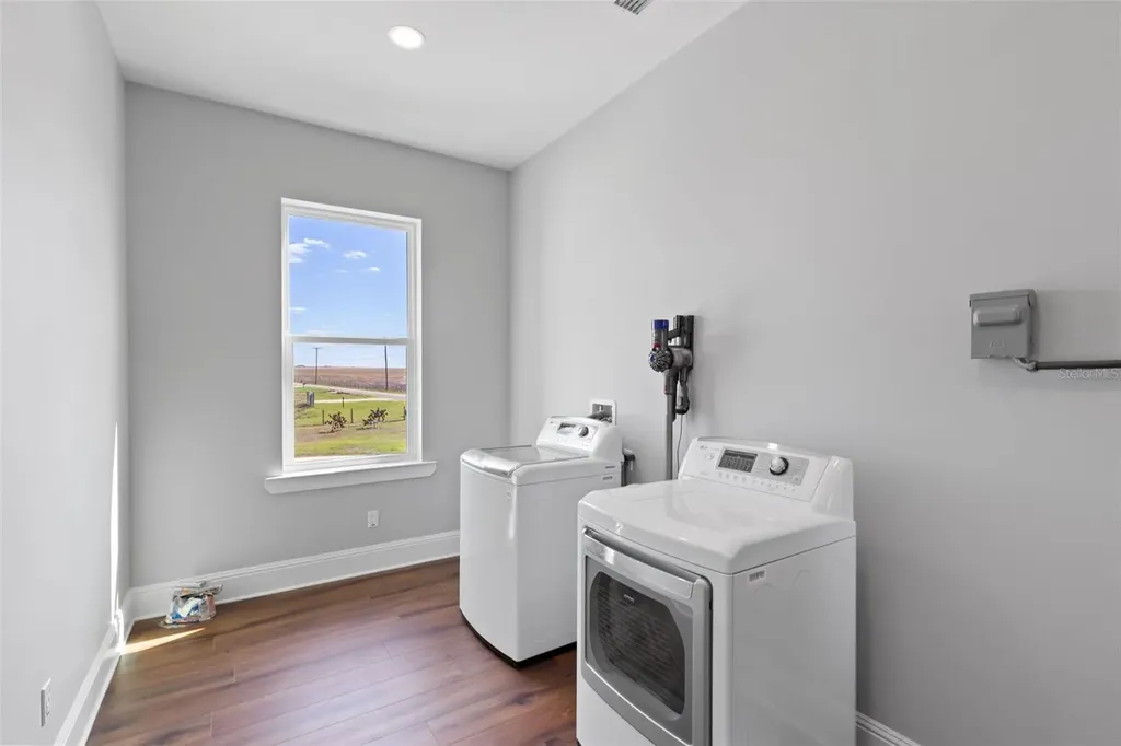 3321 N Kingsway Road Thonotosassa FL 33592