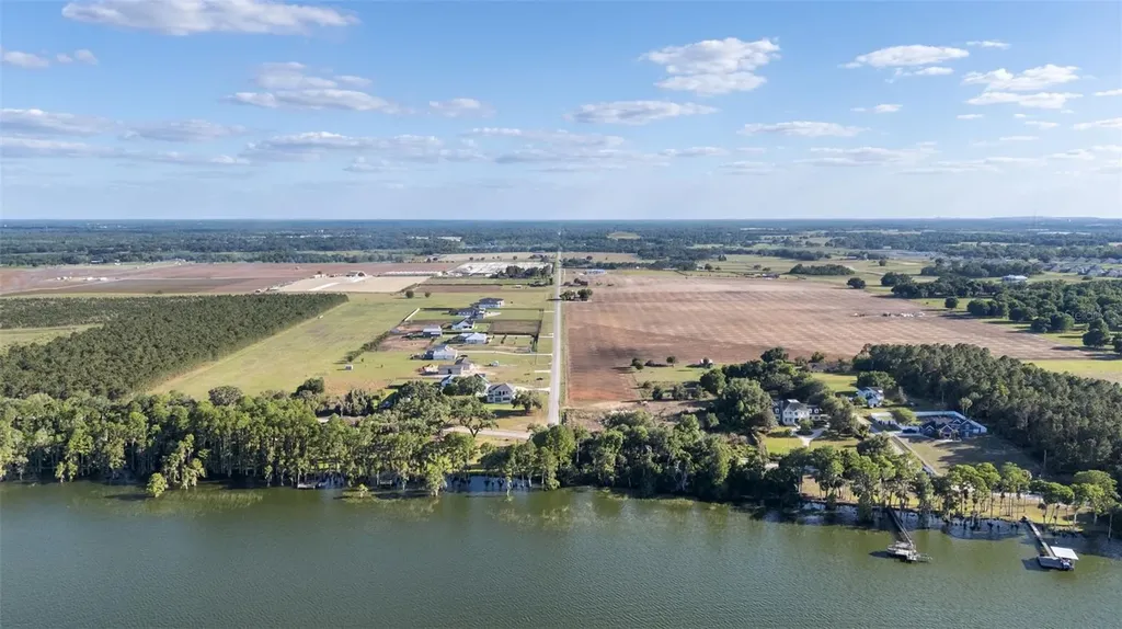 3321 N Kingsway Road Thonotosassa FL 33592