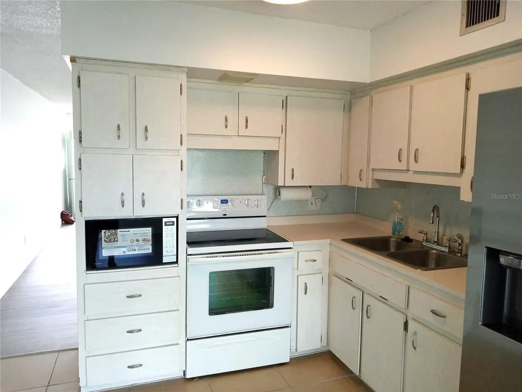 2359 Finlandia Lane Clearwater FL 33763