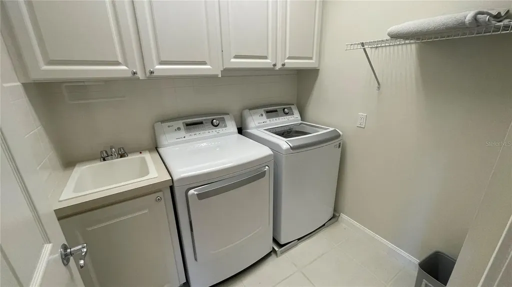 7677 Bergamo Avenue Sarasota FL 34238