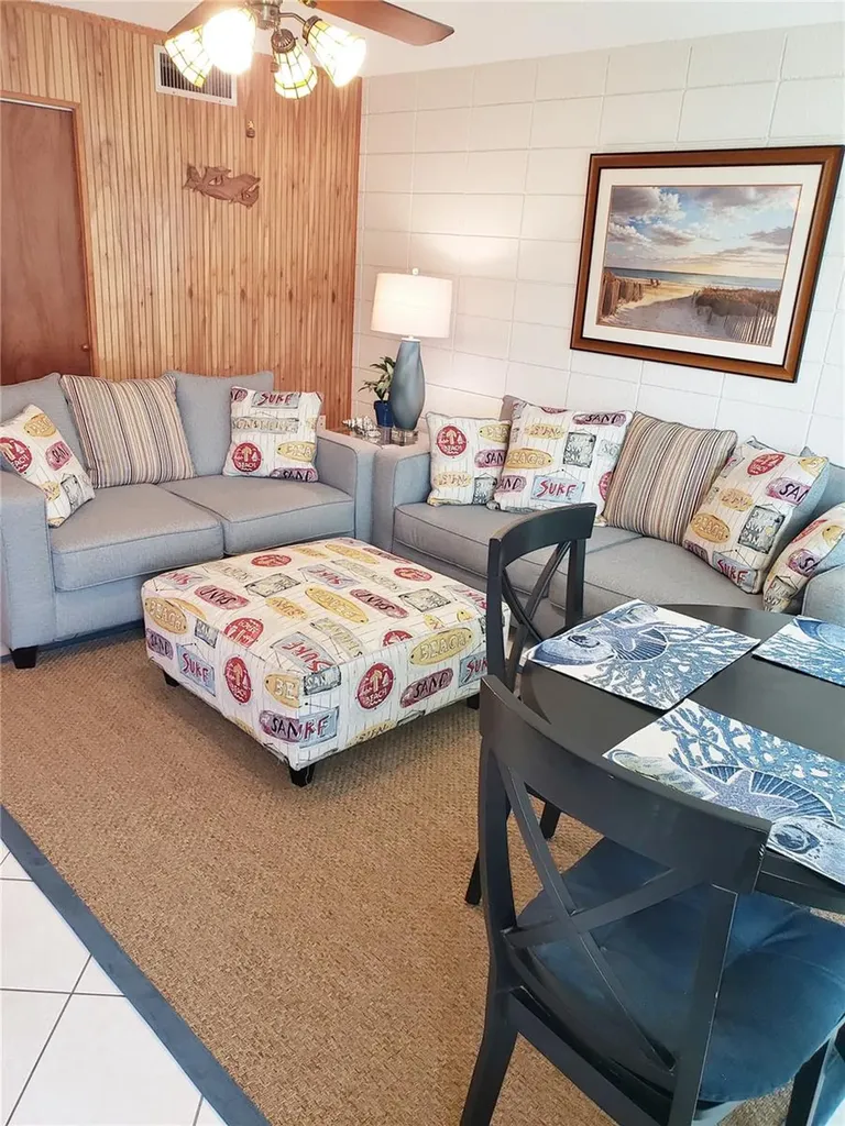 541 S Peninsula Avenue New Smyrna Beach FL 32169