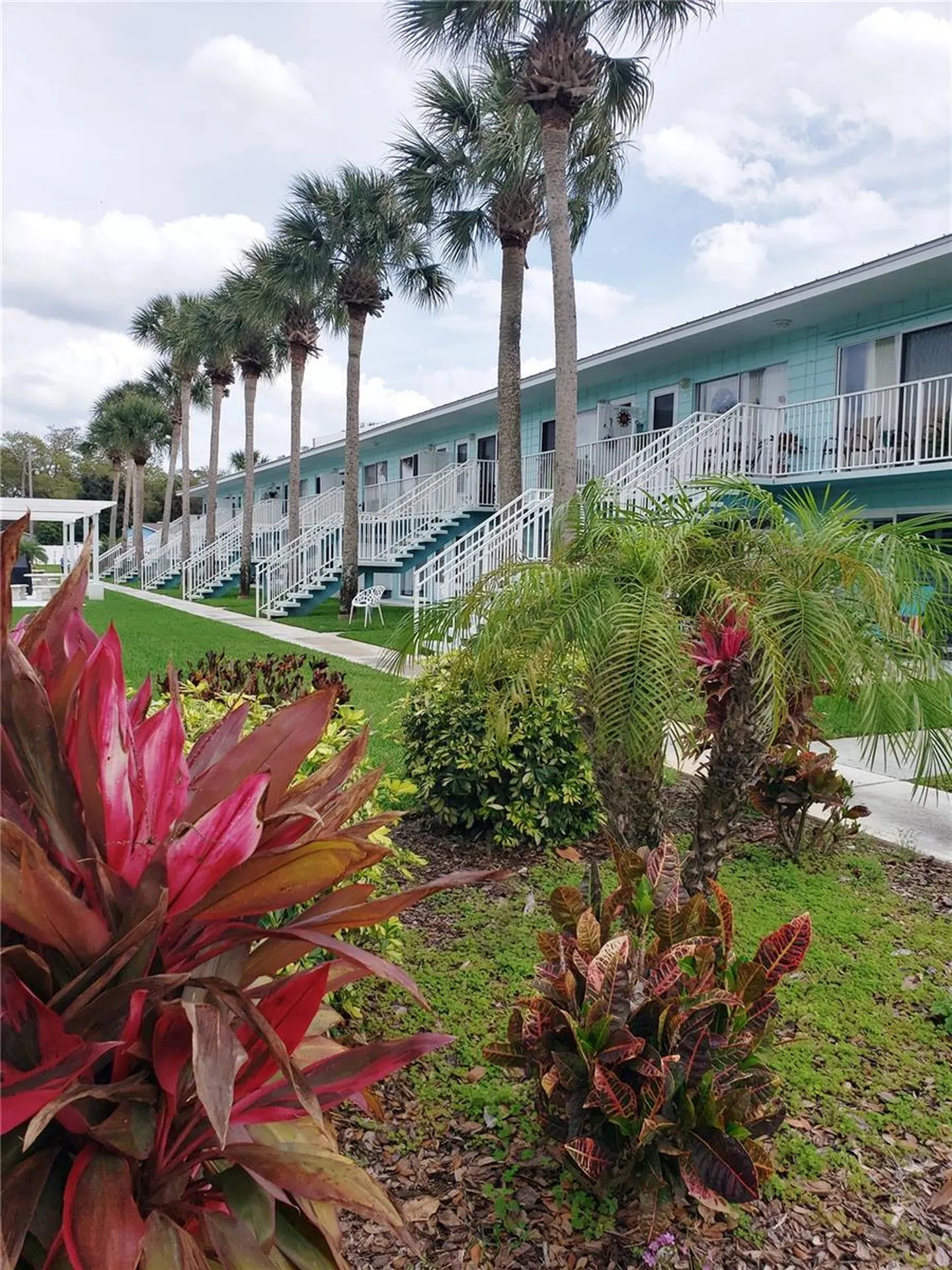 541 S Peninsula Avenue New Smyrna Beach FL 32169