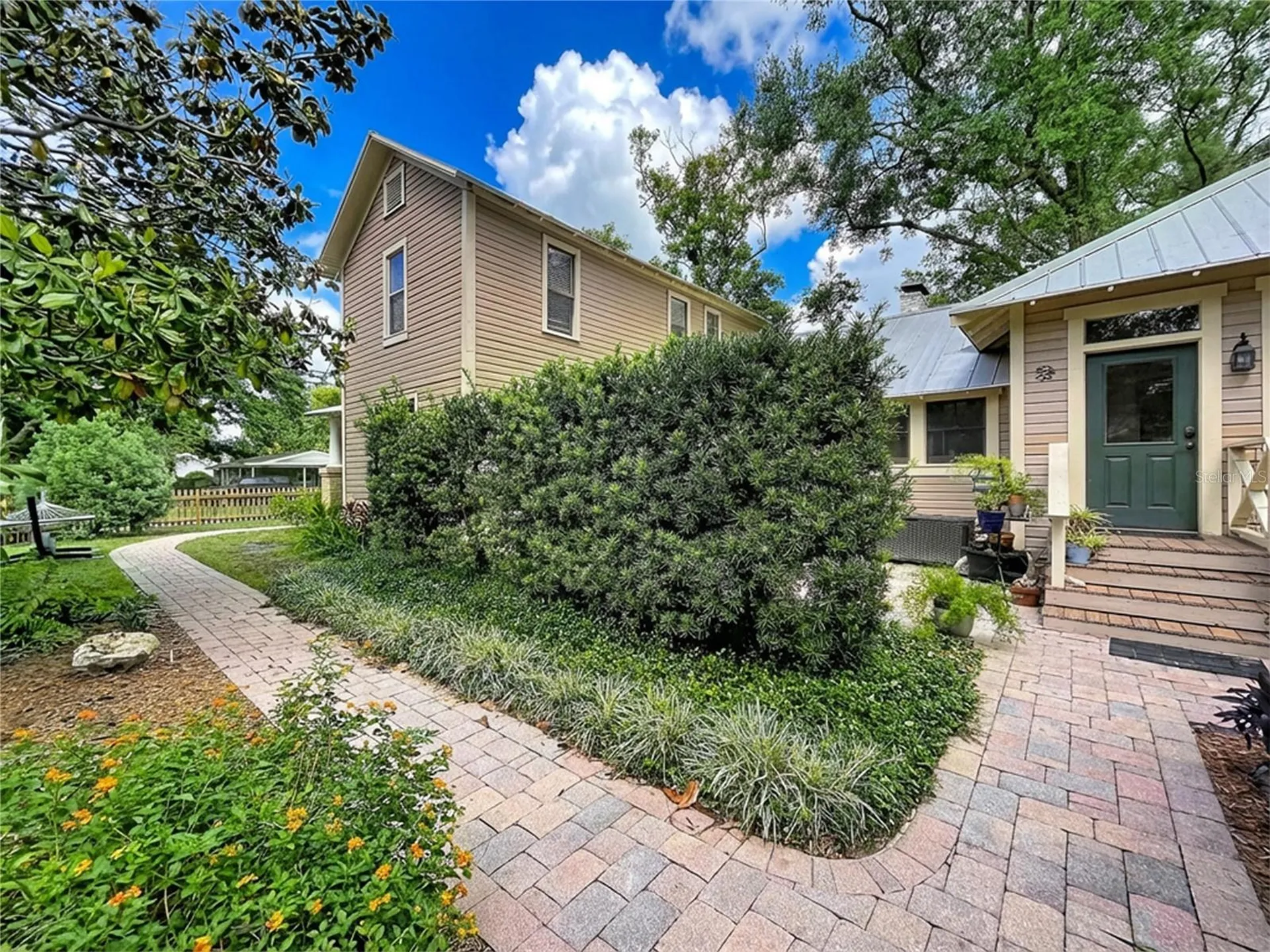 1001 E Crawford Street Tampa FL 33604