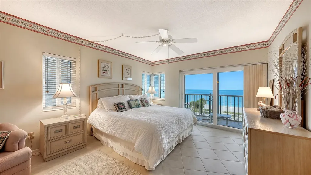 4825 Gulf Of Mexico Drive Longboat Key FL 34228