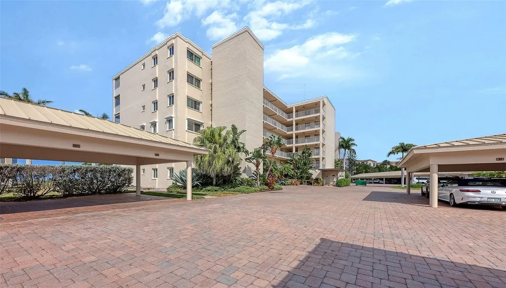 4825 Gulf Of Mexico Drive Longboat Key FL 34228
