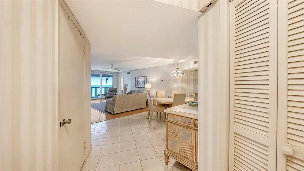 4825 Gulf Of Mexico Drive Longboat Key FL 34228